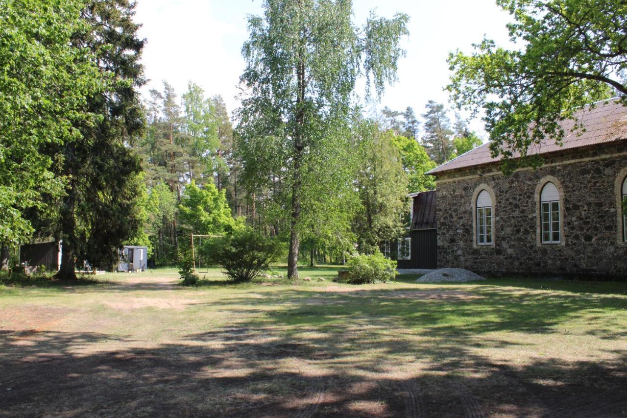 Uki Puhkekuela Hotell Pärnu Eksteriør bilde